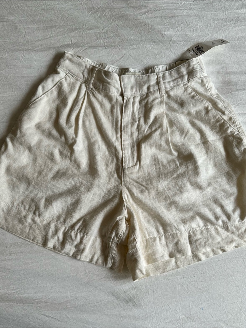 NWT Abercrombie & Fitch Women's High-Rise White Linen-Blend Shorts